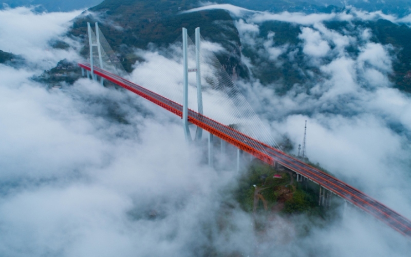 Duge Bridge, China | Alamy Stock Photo by Imaginechina Limited 