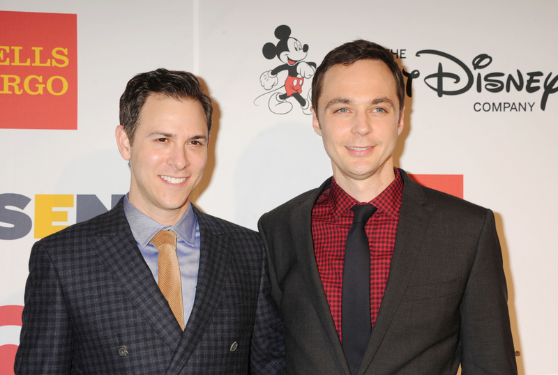 Jim Parsons y Todd Spiewak | Getty Images Photo by Jeffrey Mayer