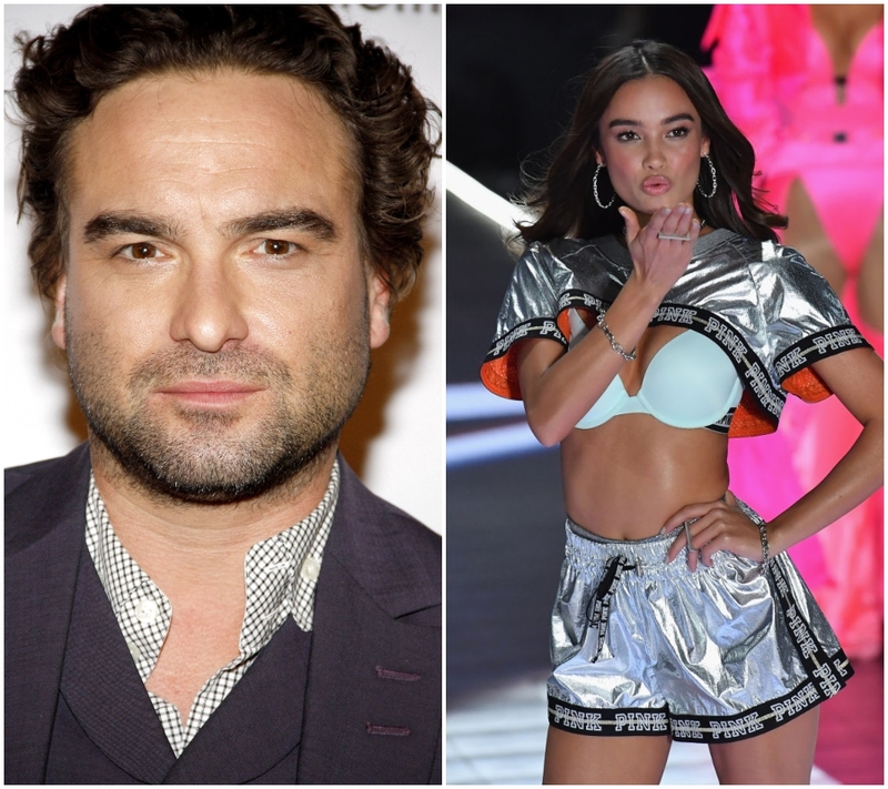 Johnny Galecki y Kelsey Harper | Alamy Stock Photo/Getty Images Photo by ANGELA WEISS