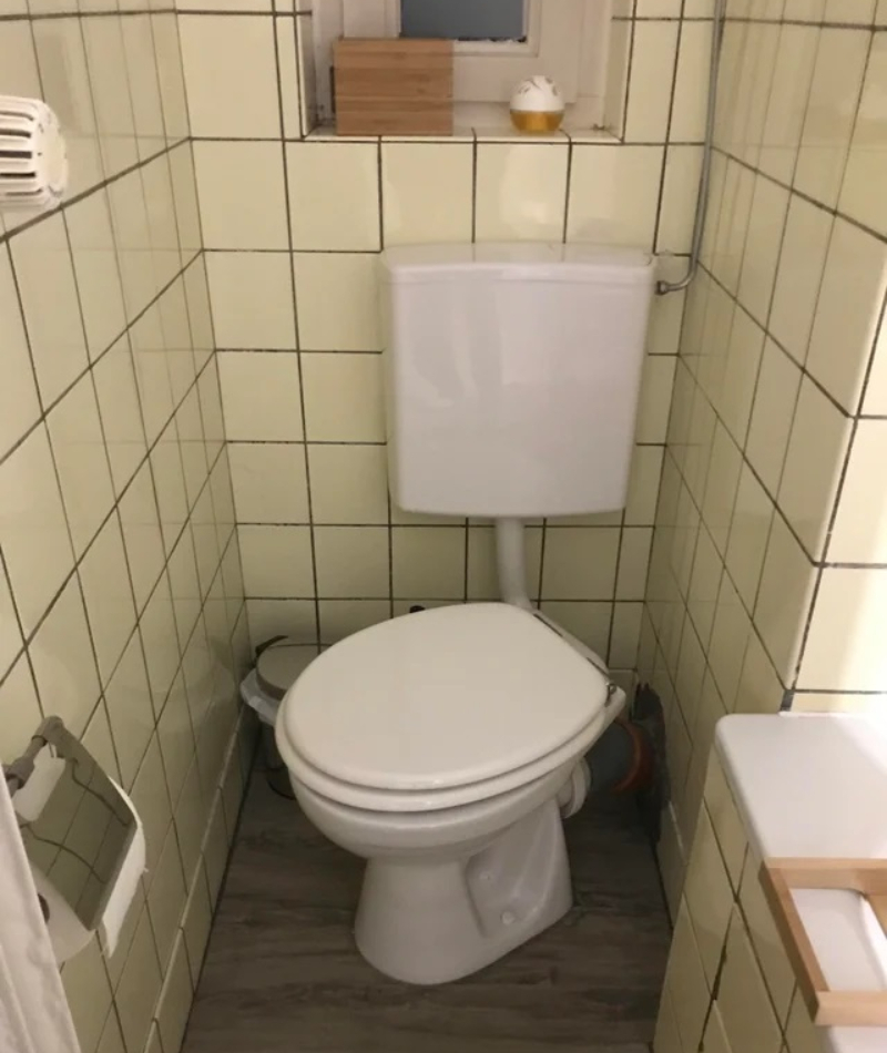The Contortionist’s Toilet | Reddit.com/R1SECSGO