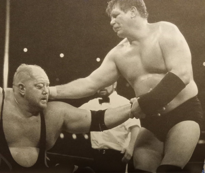 Stan “The Lariat” Hansen vs. Big Van Vader | Twitter/@WrestlingIsKing