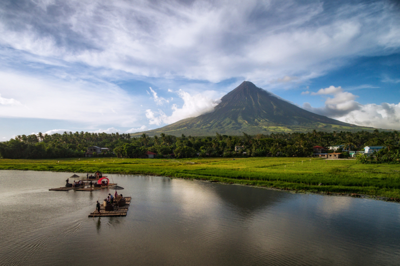 Beware of Lakes Located Near Volcanoes and a Warm Environment | Shutterstock