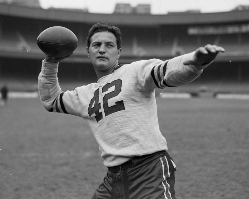 Sid Luckman | Getty Images Photo by New York Daily News 