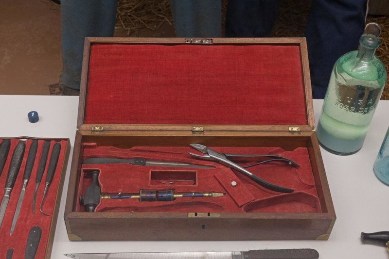 This Surgeon Kit from the American Civil War | Alamy Stock Photo by Maurice Savage 