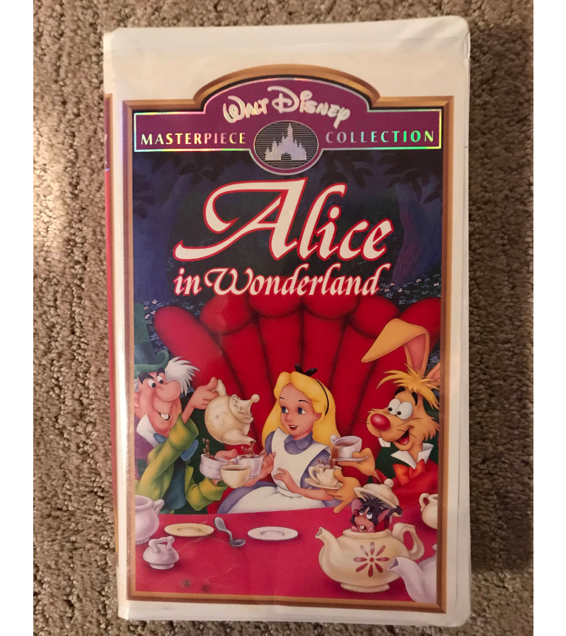 Alice In Wonderland | Imgur.com/SprayTanCo
