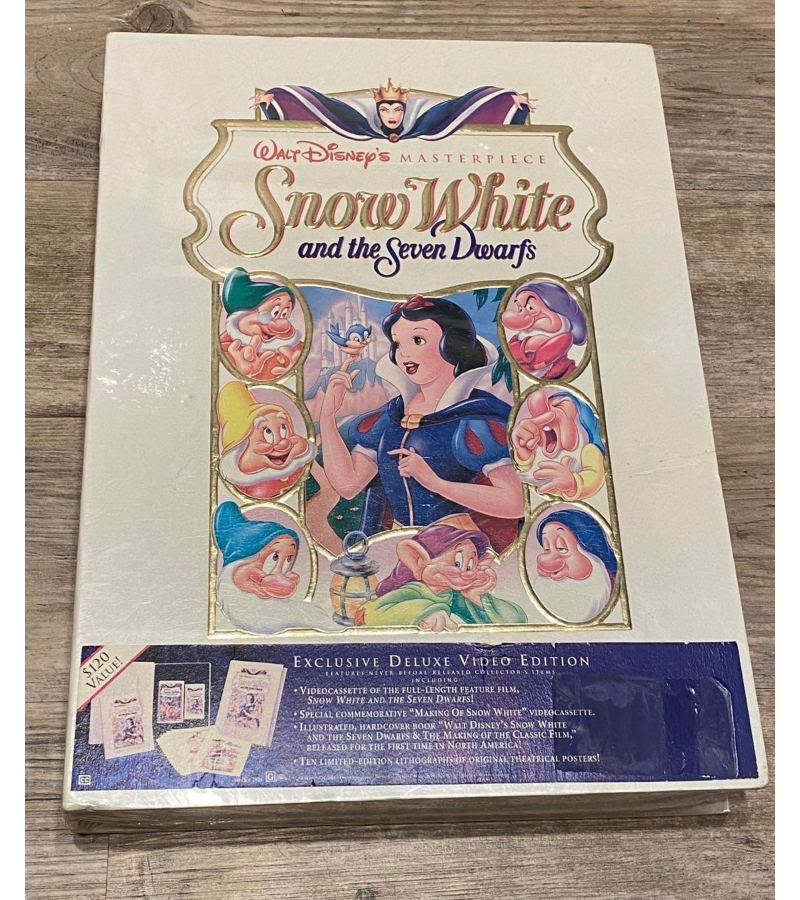 Snow White and the Seven Dwarfs | Reddit.com/HastenDownTheWind