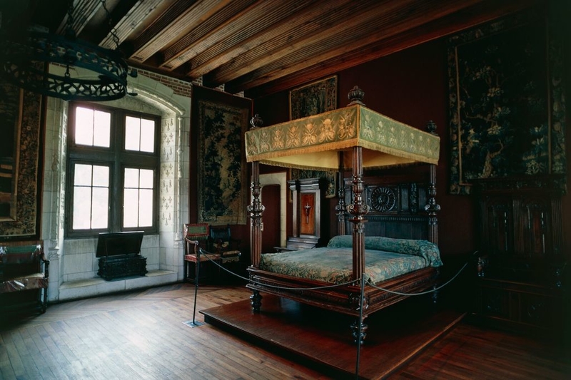The Canopy Bed was Invented in the Middle Ages | Getty Images Photo by DEA/G. SIOEN