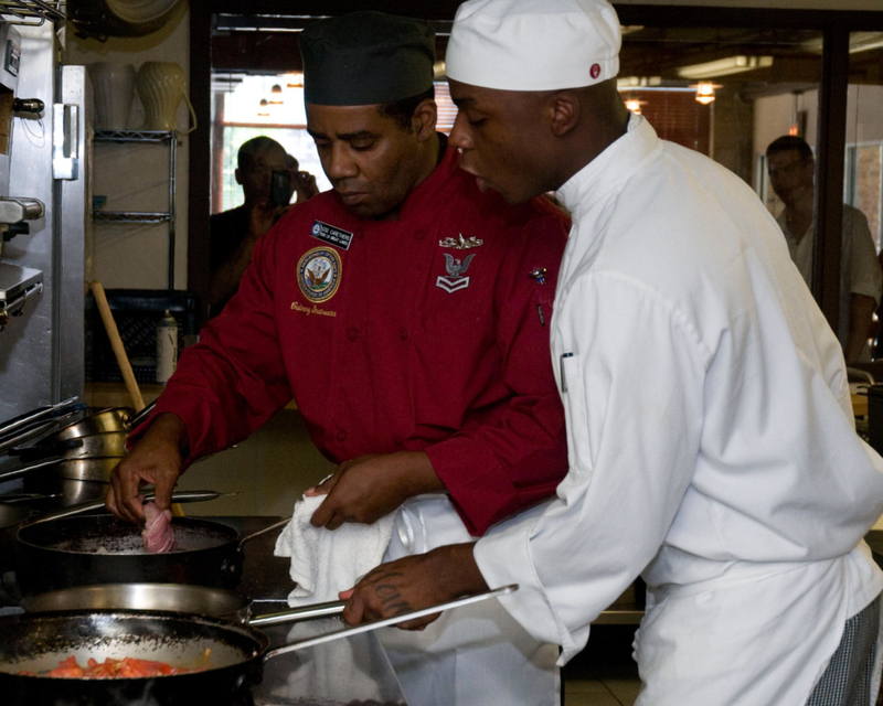 Le Cordon Bleu College of Culinary Arts | Alamy Stock Photo by PJF Military Collection