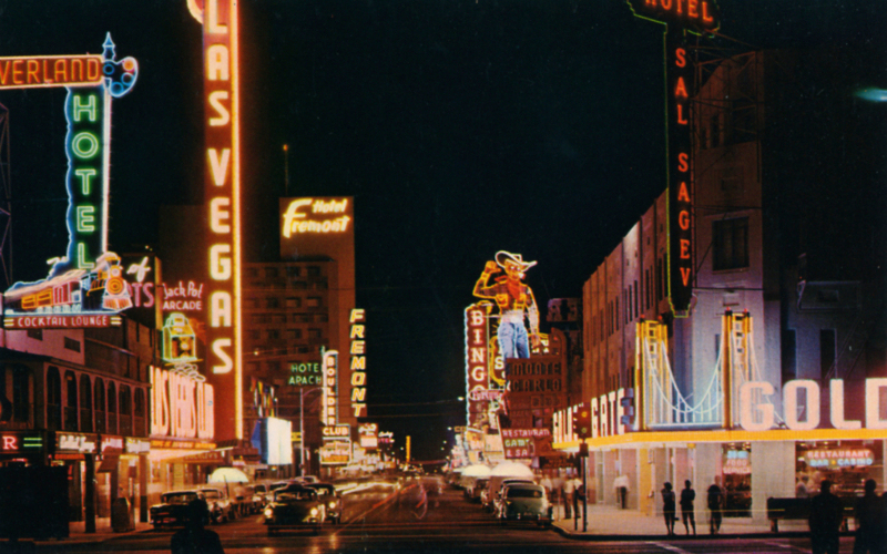 Las Vegas and Its Signature Design | Alamy Stock Photo by Curt Teich Postcard Archives/Heritage Image Partnership Ltd