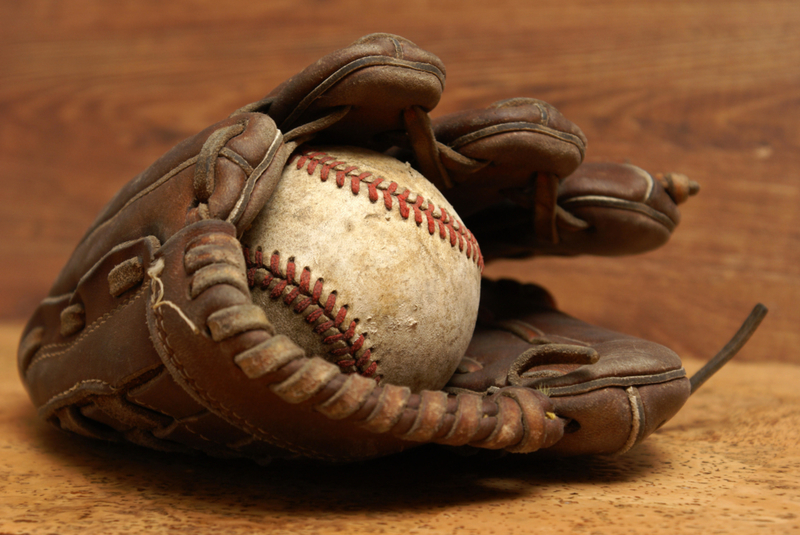 The Baseball Glove | Alamy Stock Photo by Matthew Benoit/Panther Media GmbH