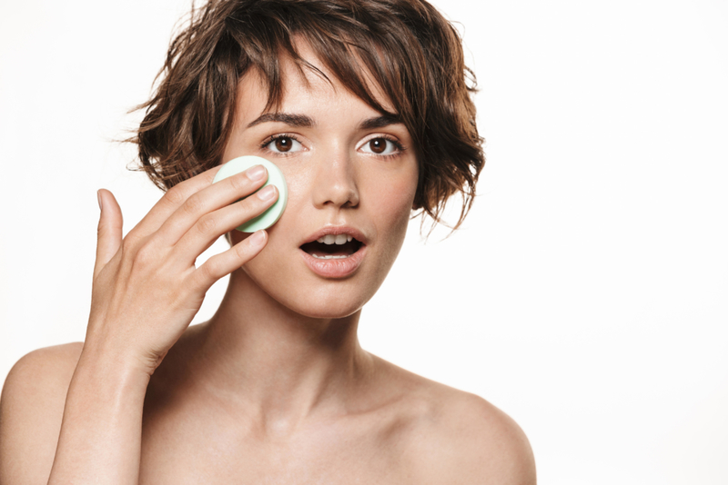 Do Not Use Concealer This Way | Alamy Stock Photo by Vadym Drobot 