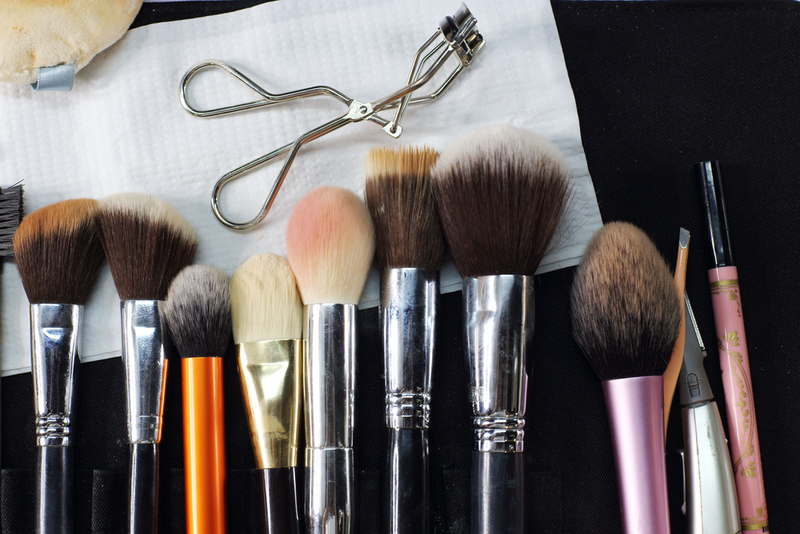Don’t Use Dirty Makeup Brushes | Jade ThaiCatwalk/Shutterstock