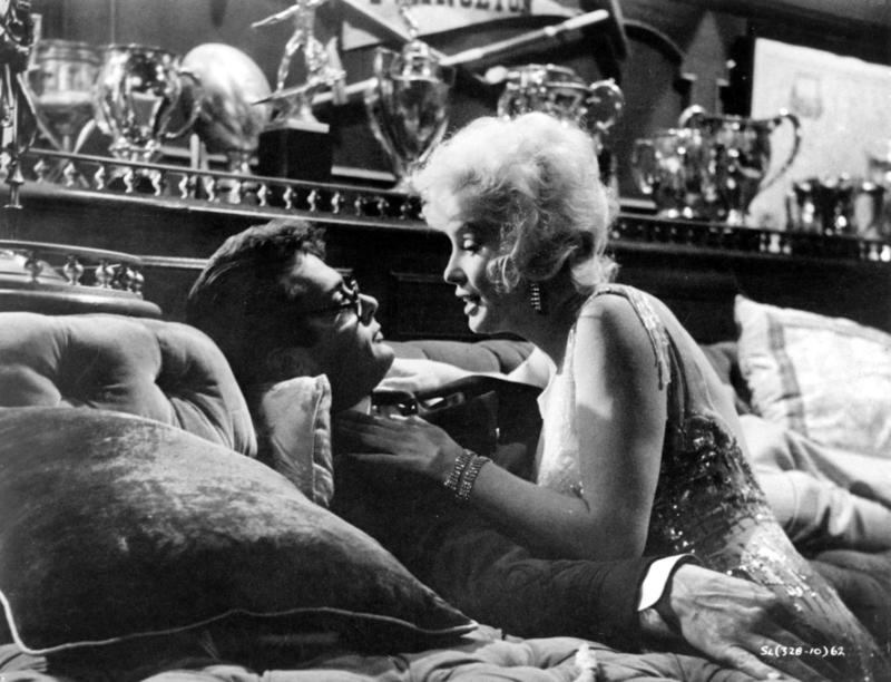 Tony Curtis dijo que besar a Marilyn Monroe fue lo peor | MovieStillsDB Photo by MMfan/United Artists