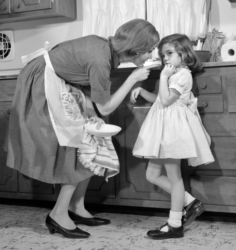 No dejar que las niñas fueran rudas | Alamy Stock Photo by ClassicStock/H.ARMSTRONG ROBERTS