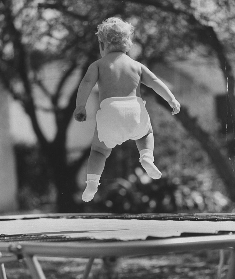 Sin redes de seguridad en los trampolines | Getty Images Photo by Ralph Crane/The LIFE Picture Collection