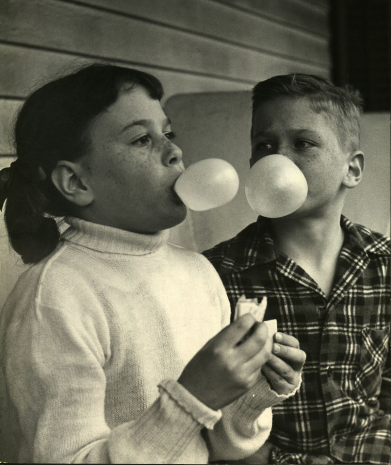 Chicle cargado de azúcar | Getty Images Photo by Nina Leen The LIFE Picture Collection
