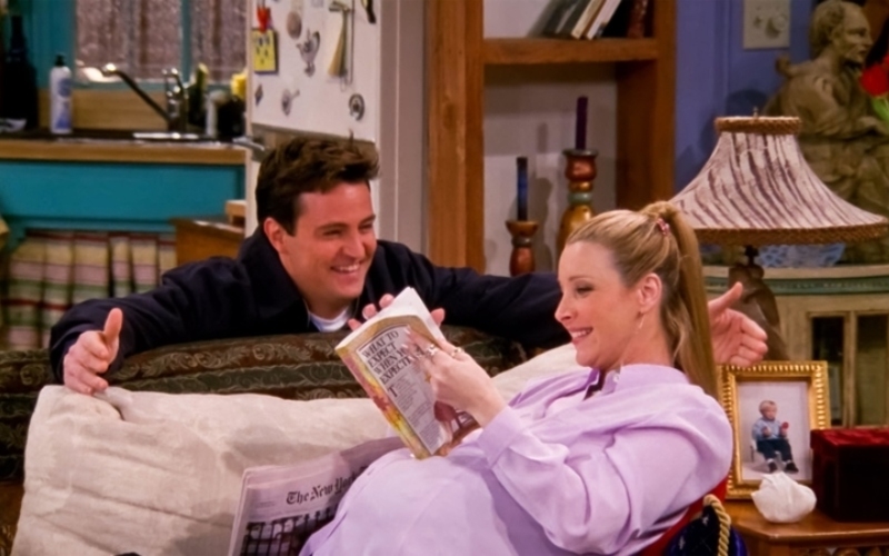 La sorpresa que resultaron ser Phoebe y Chandler | Alamy Stock Photo by LANDMARK MEDIA