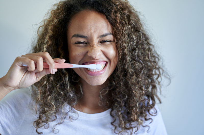 Haz pasta de dientes casera | Getty Images Photo by Westend61