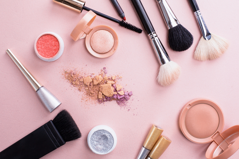 Limpia tus productos de maquillaje | Shutterstock