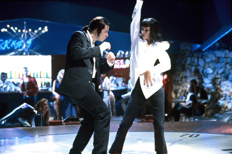 Travolta no puede dejar de bailar | Alamy Stock Photo