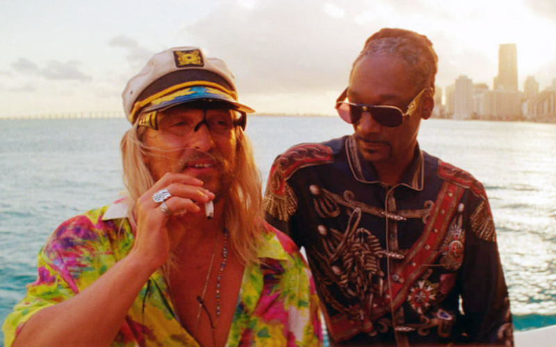 El truco de atrezo de Snoop Dogg | Alamy Stock Photo by Everett Collection Inc/Ron Harvey
